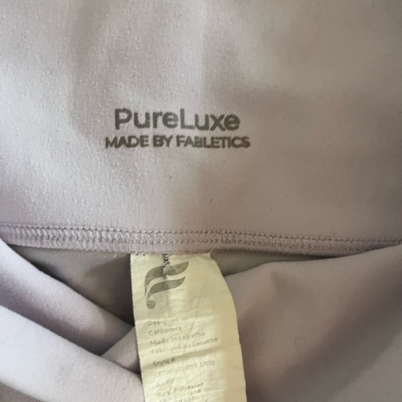 Fabletics Oasis PureLuxe High-Waisted Twist 7/8 Leggings Lavender Women’s Small - Picture 5 of 9